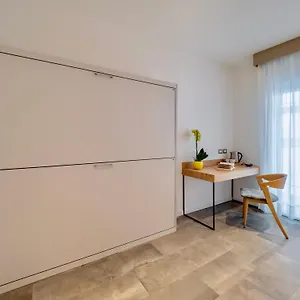 https://royal-venice-residence.hotelslidodijesolo.com